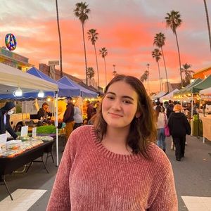 Meet your Posher, Leyla